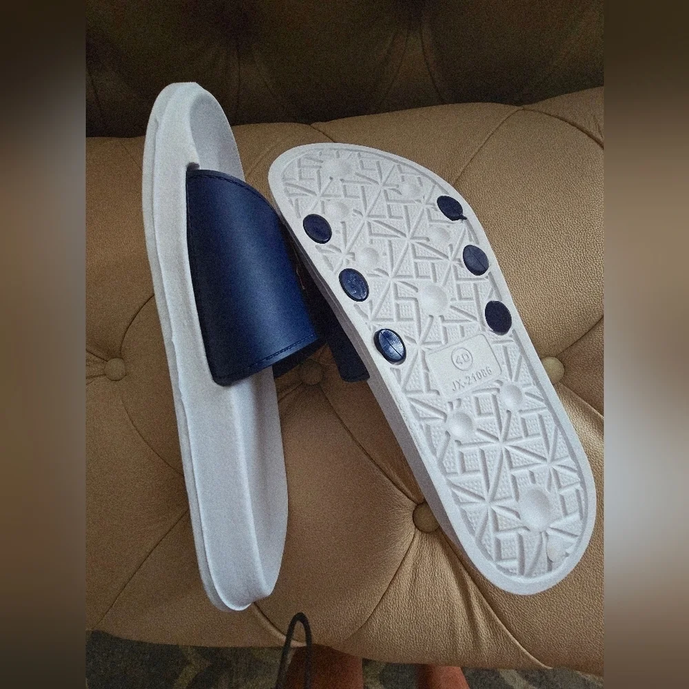 CANADA Slide Sandals BLUE WHITE RED SOFT size 9 - Picture 4 of 4